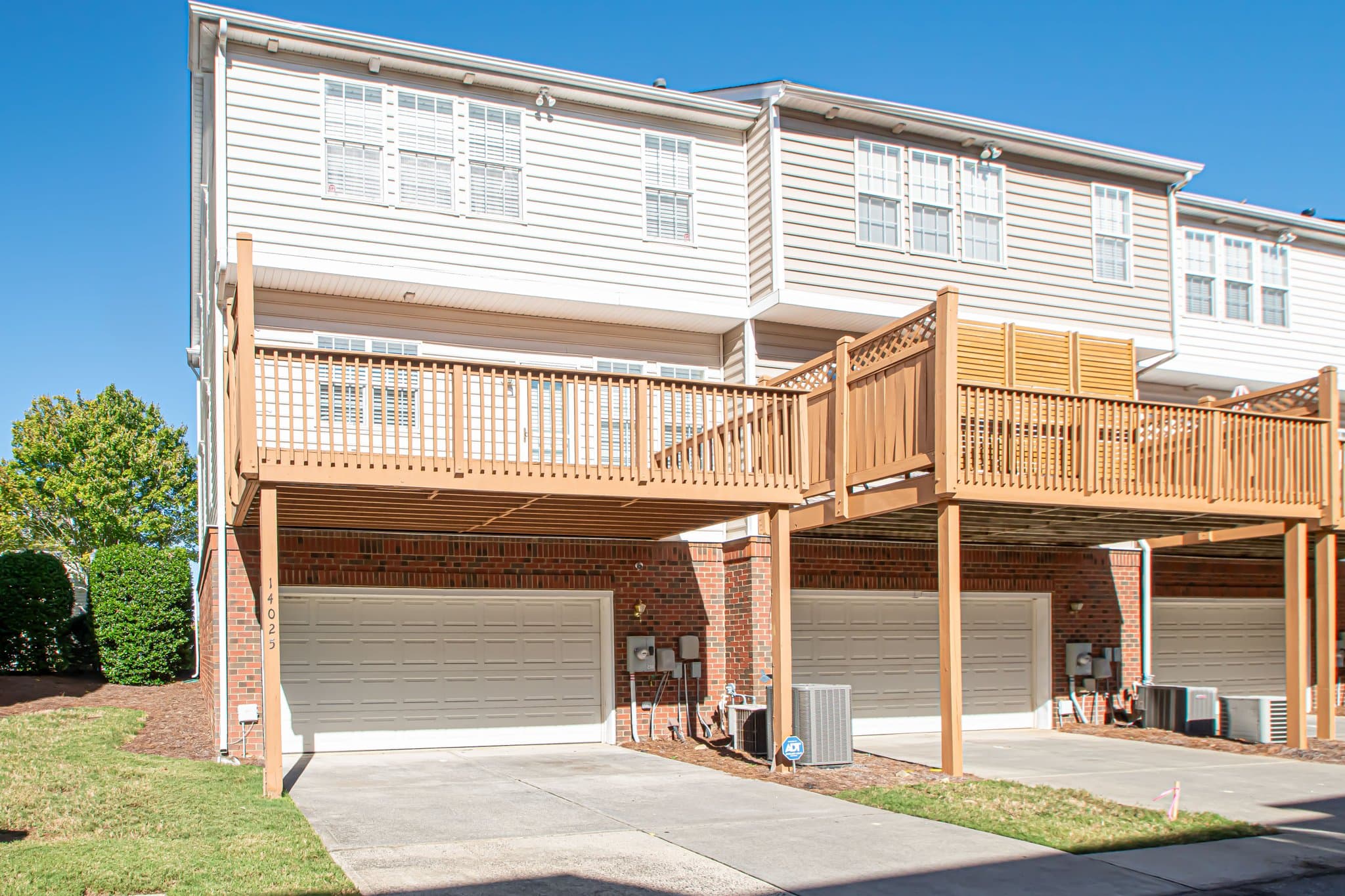 Charlotte Townhome: 14025 Labeau Ave