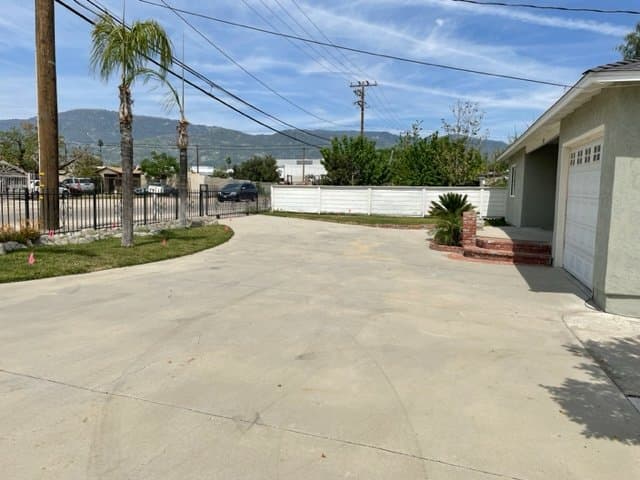 San Bernardino House: 2079 W First Avenue