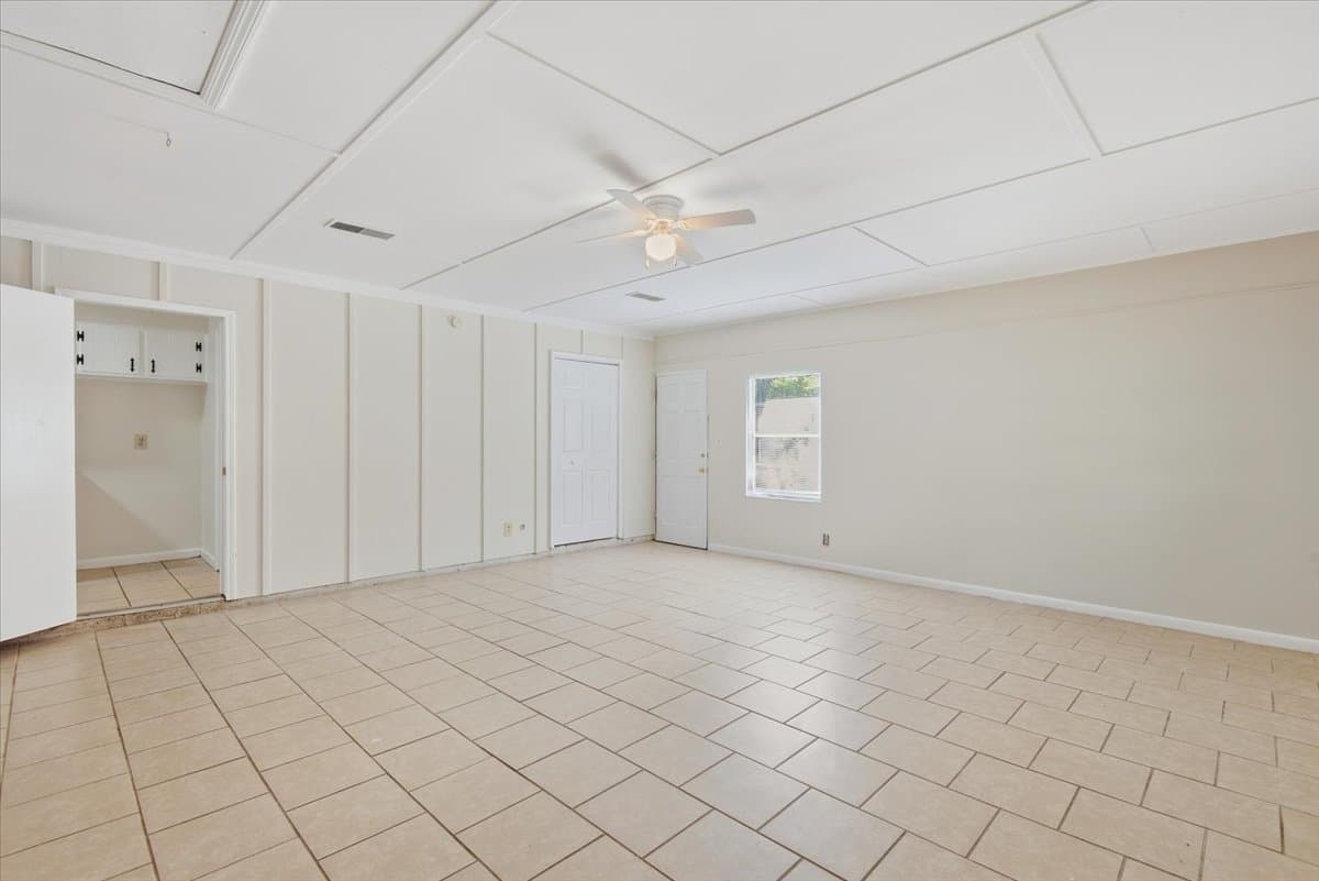 Brunswick House: 2226 Formosa Circle