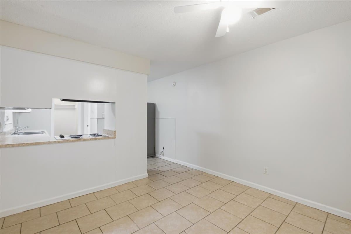 Brunswick House: 2226 Formosa Circle