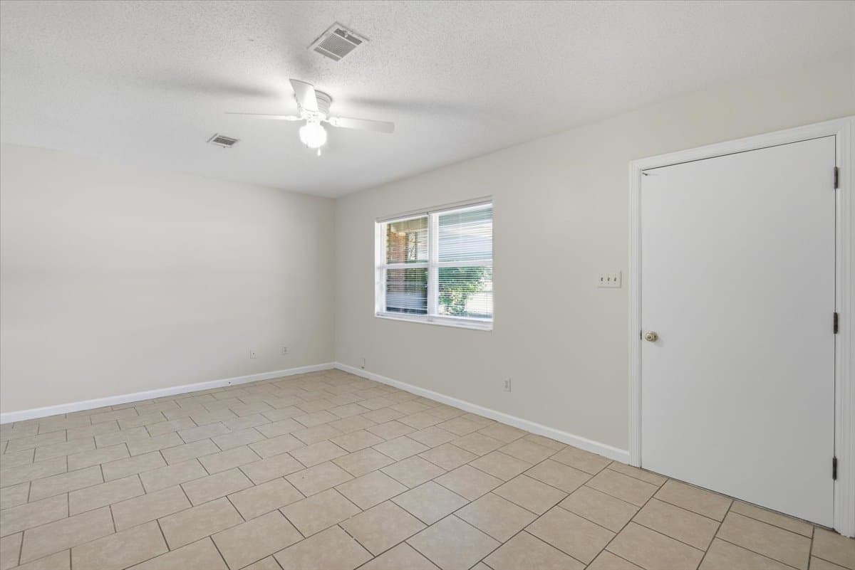 Brunswick House: 2226 Formosa Circle