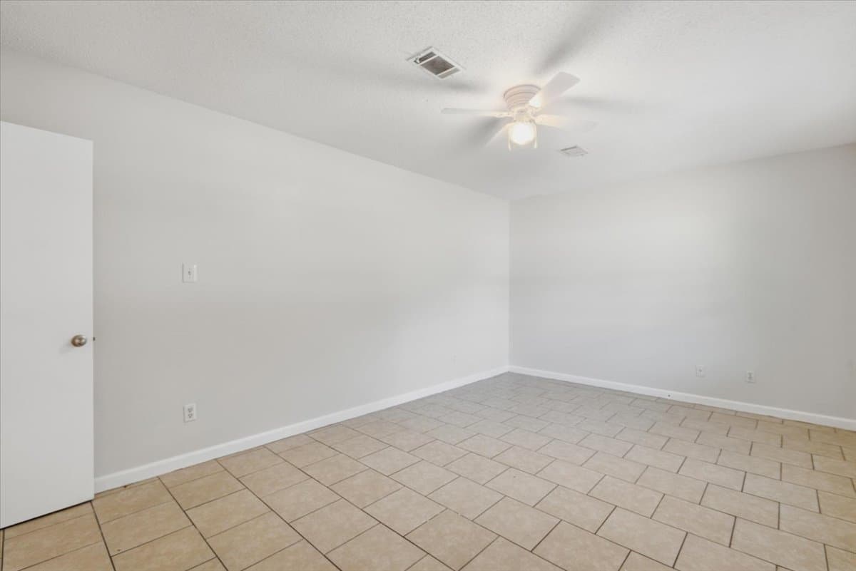 Brunswick House: 2226 Formosa Circle