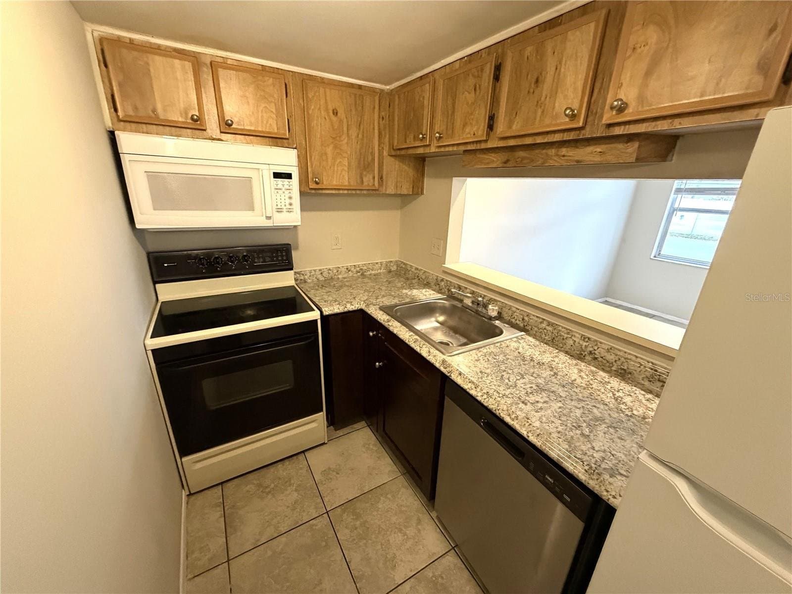 TAMPA Condo: 7009 WATERSIDE DR