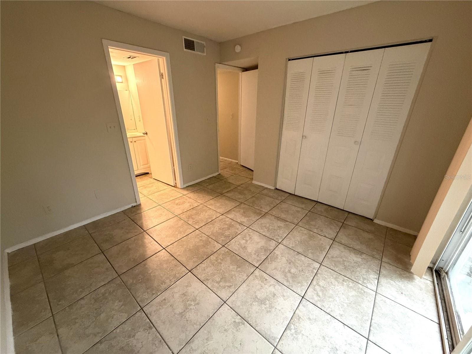 TAMPA Condo: 7009 WATERSIDE DR