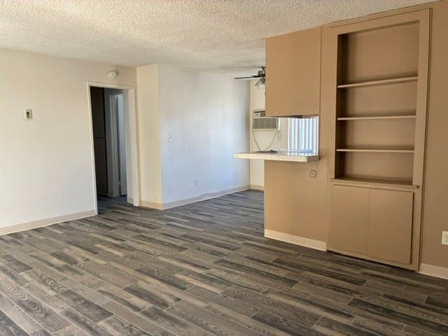 El Cajon Apartment: 991 N. Mollison Ave