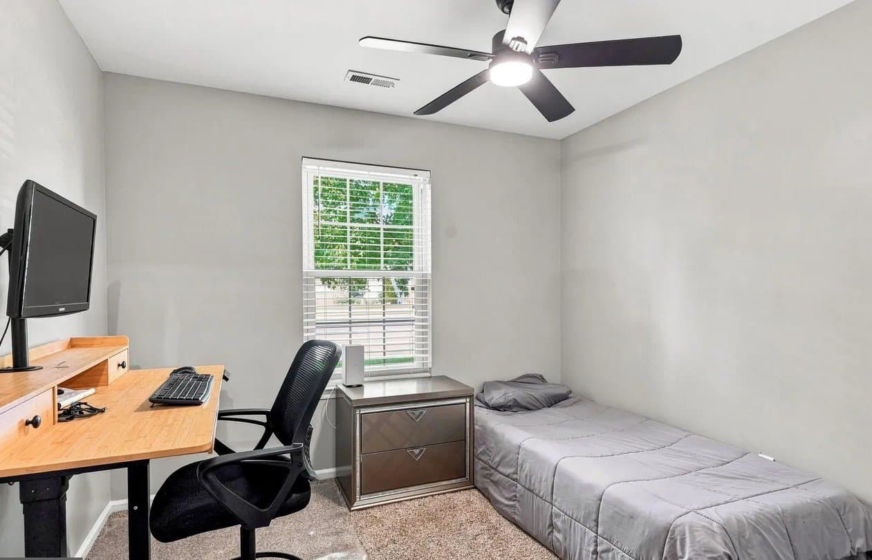 Sewell Condo: 501 Cascade Ct