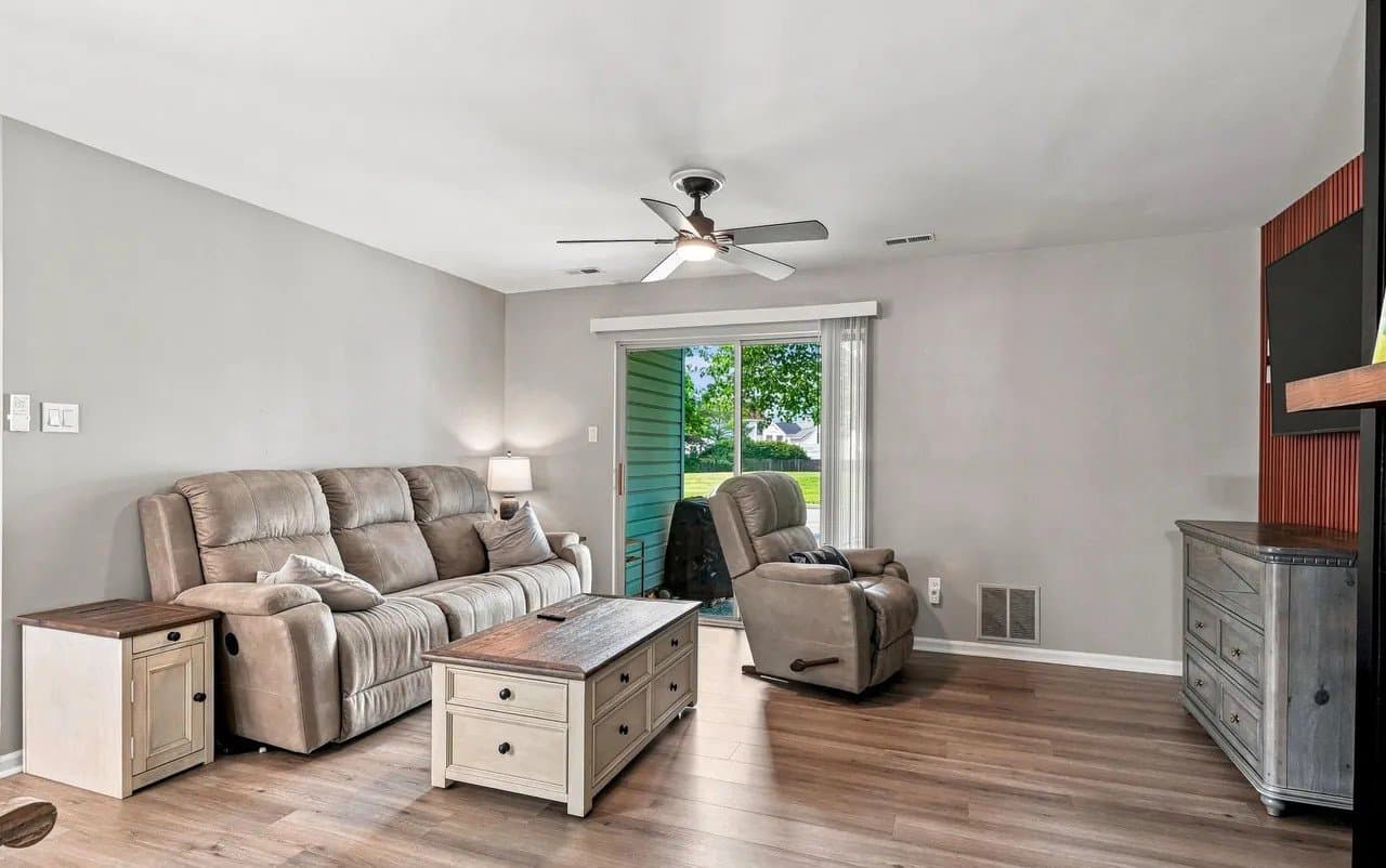 Sewell Condo: 501 Cascade Ct