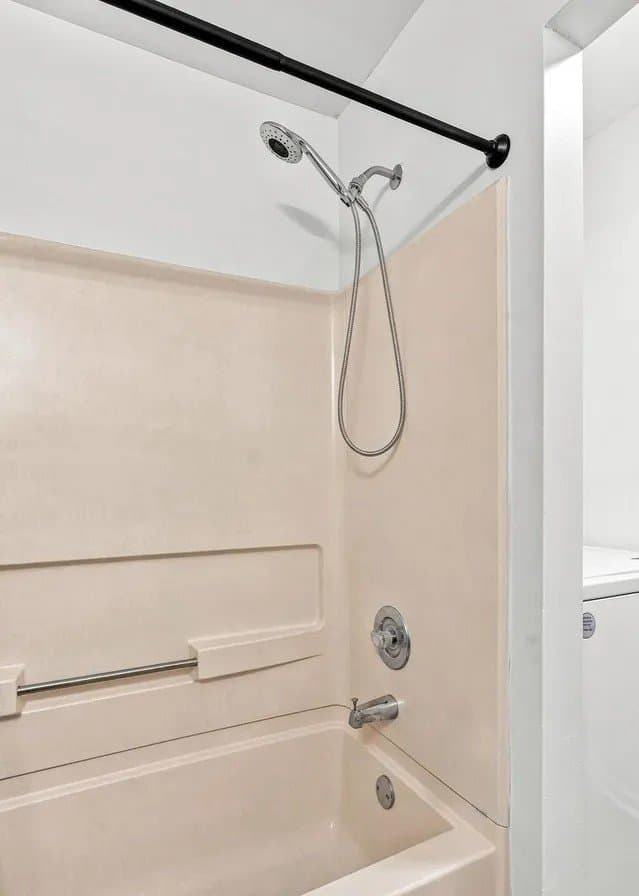 Sewell Condo: 501 Cascade Ct