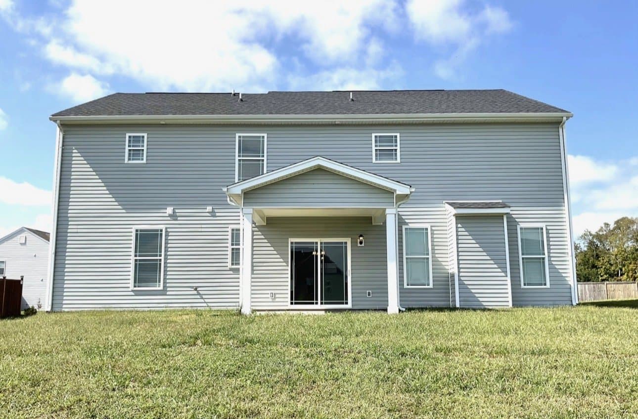 Spring Hill House: 743 Elm St