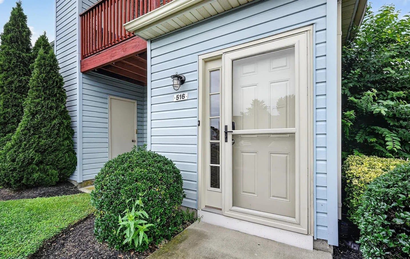 Sewell Condo: 516 Cascade Ct