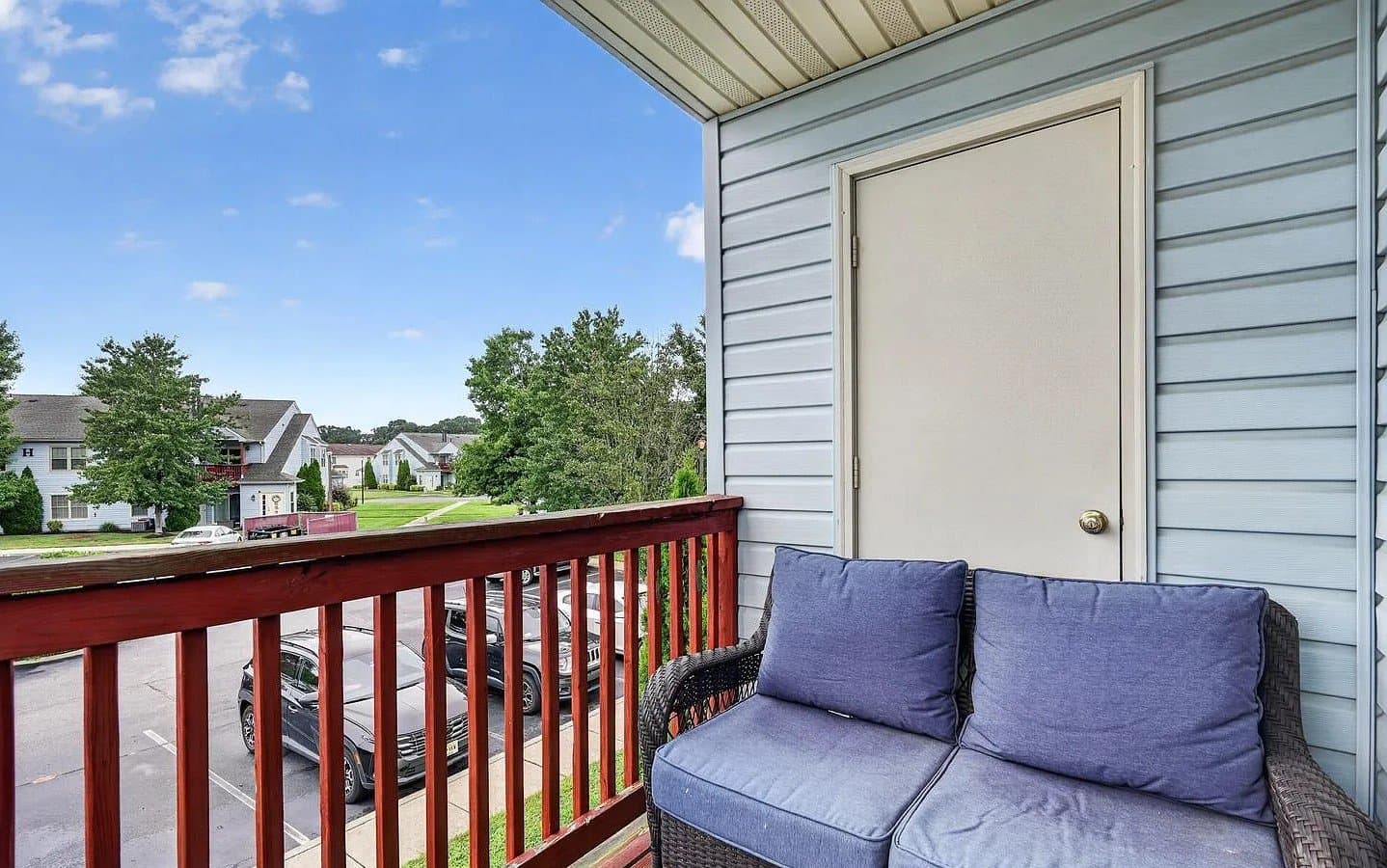 Sewell Condo: 516 Cascade Ct