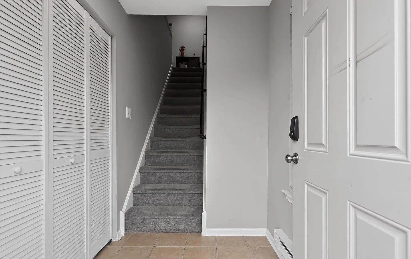 Sewell Condo: 516 Cascade Ct