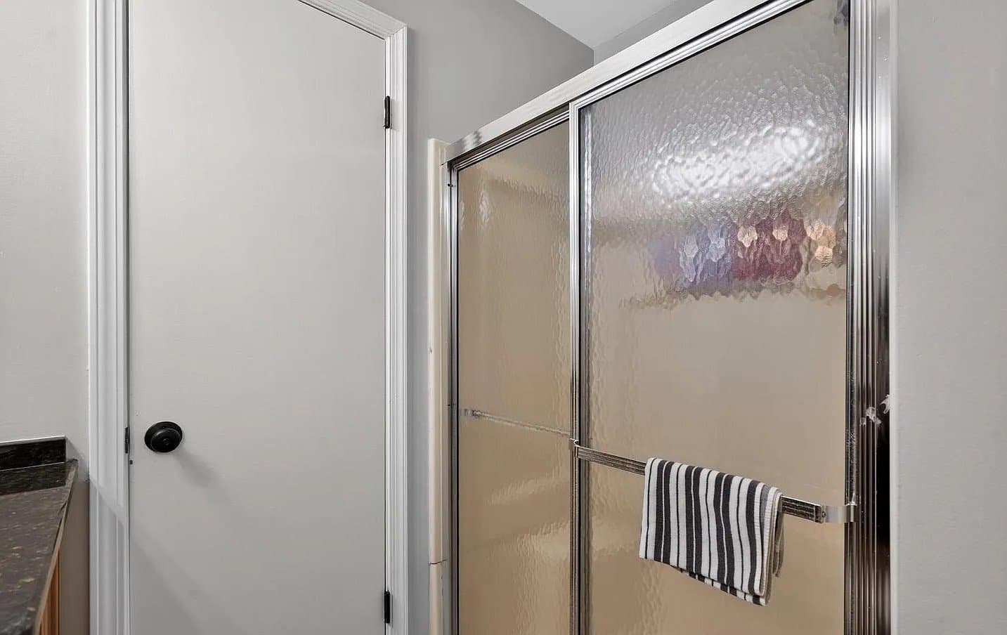 Sewell Condo: 516 Cascade Ct