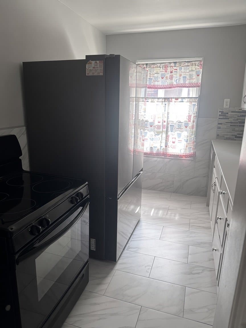 Detroit Single Room: 9591 Hartwell