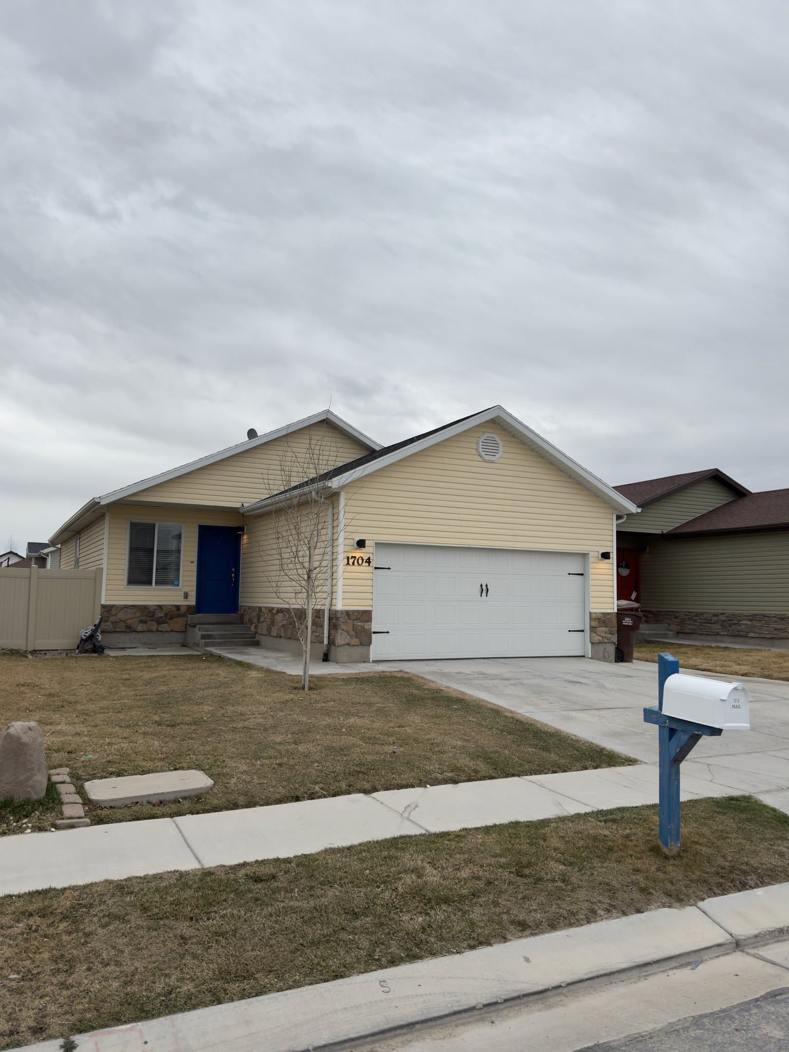 Eagle Mountain House: 1704 E Tumwater Ln