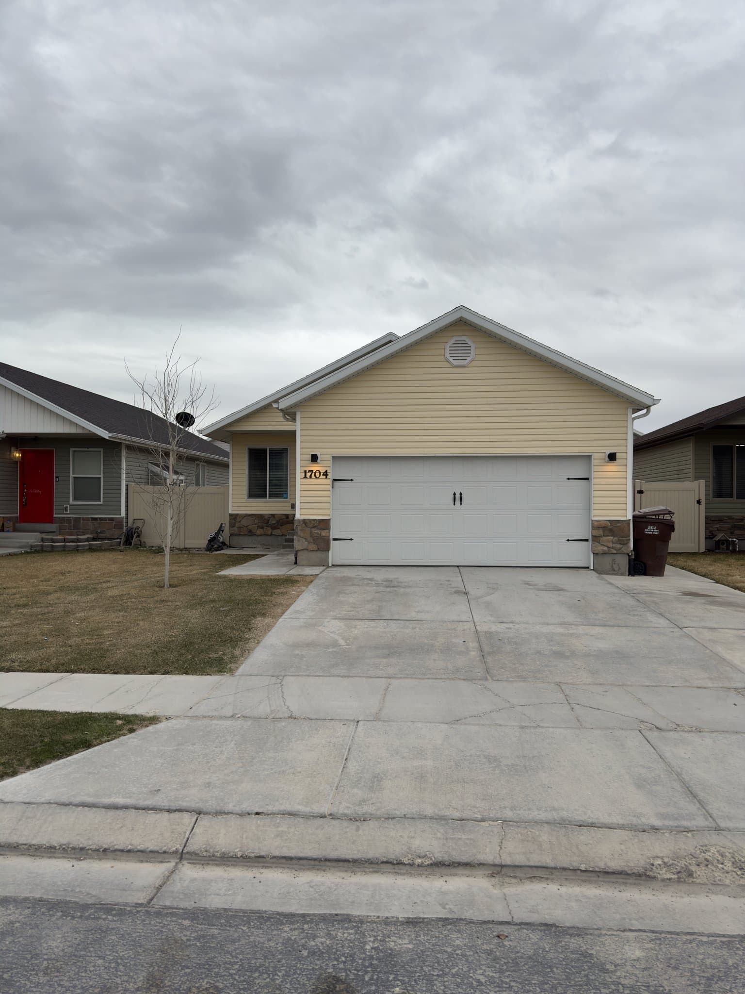 Eagle Mountain House: 1704 E Tumwater Ln