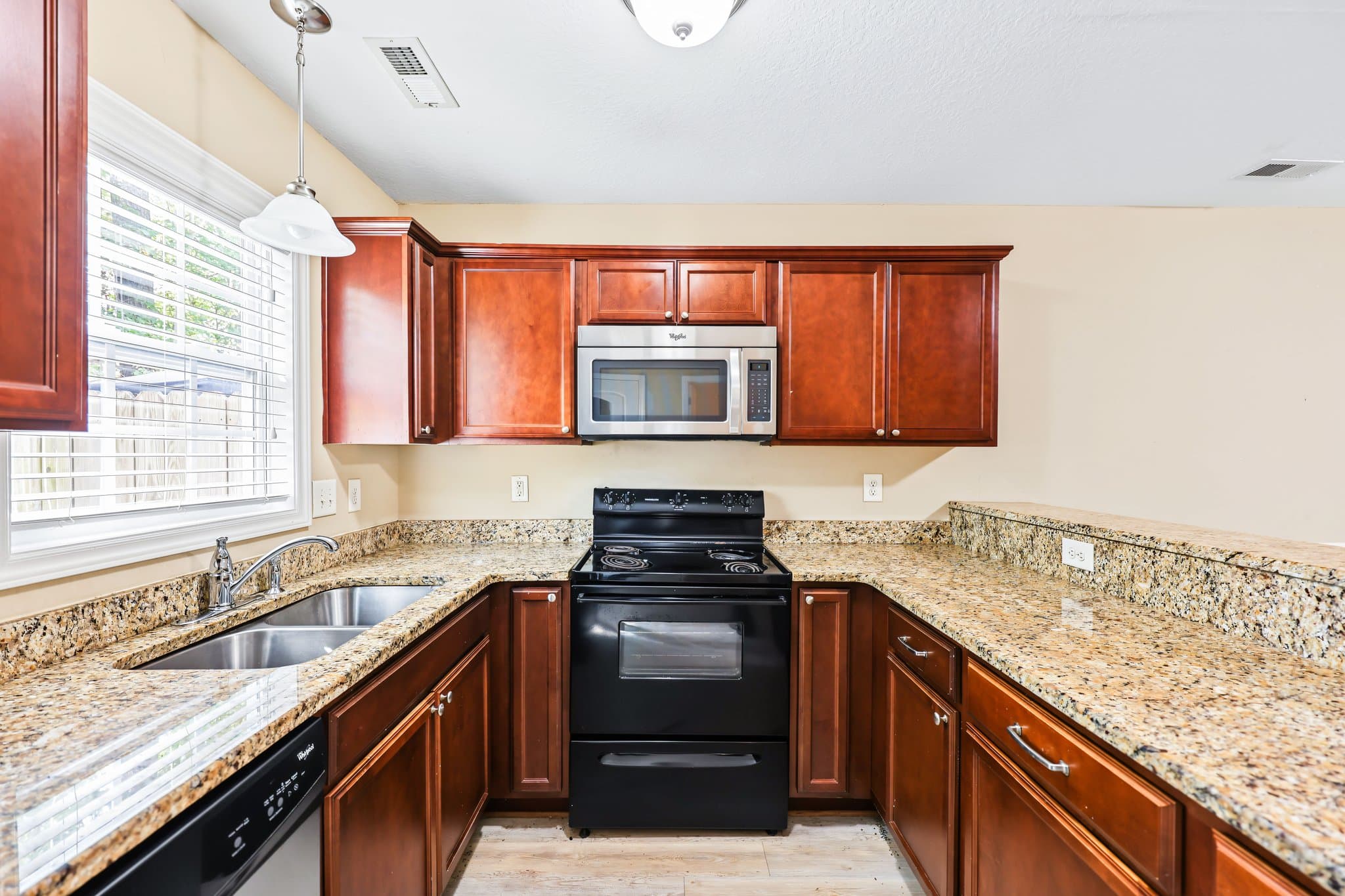 Greenville Townhome: 1004 Springforest rd