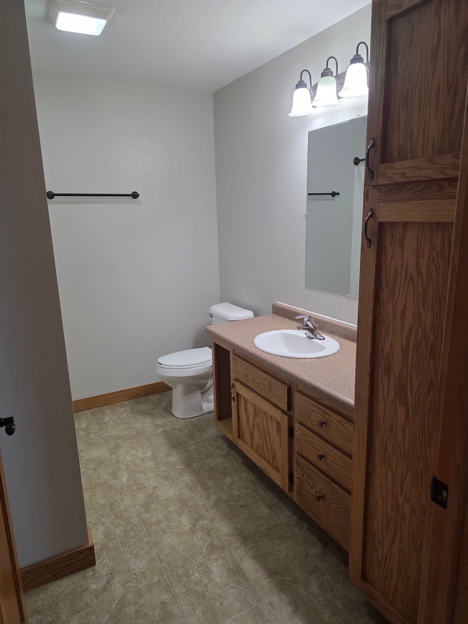 Bloomer Other: 112 Vine St