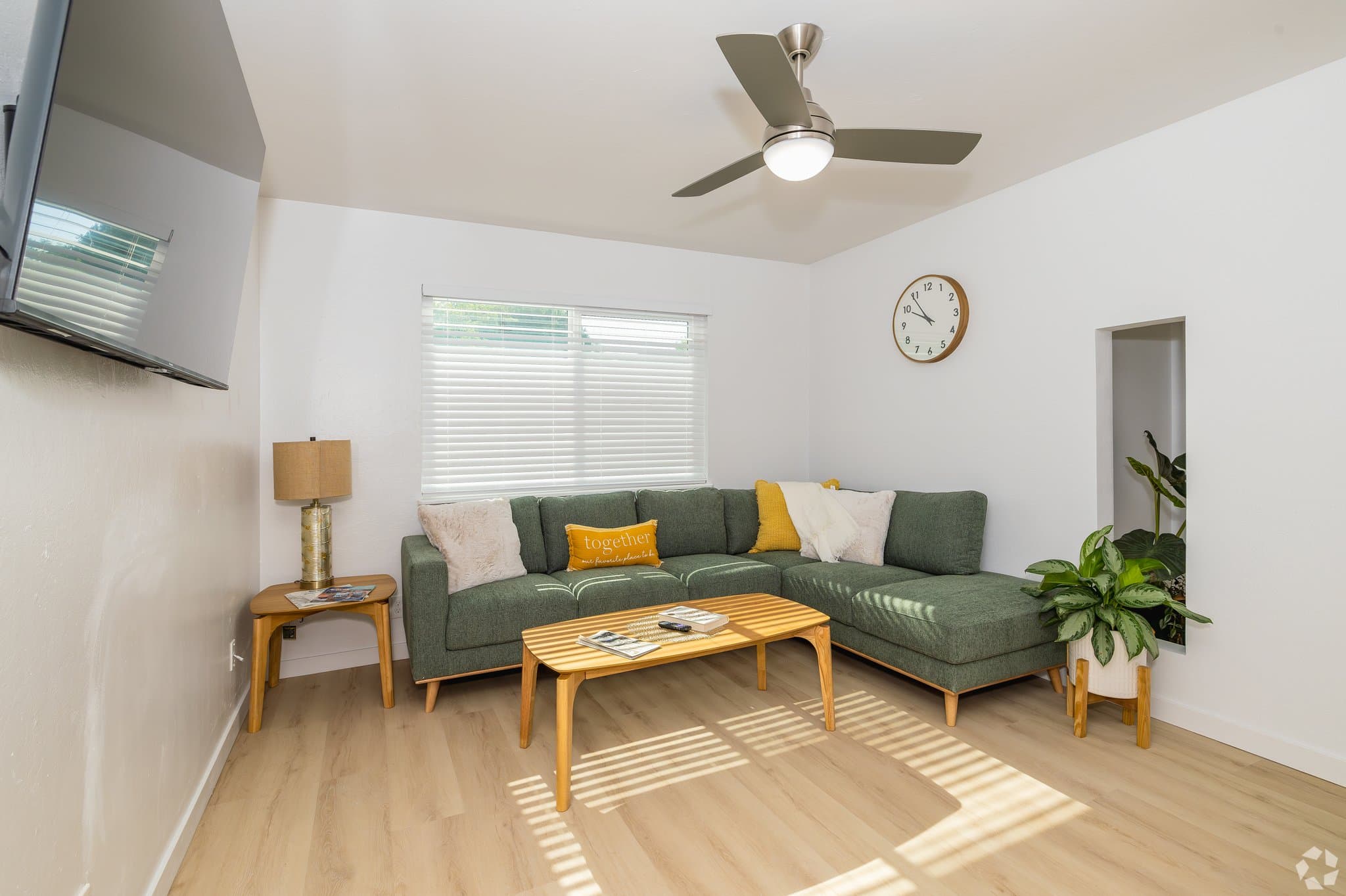 Sacramento Apartment: 2131 J St