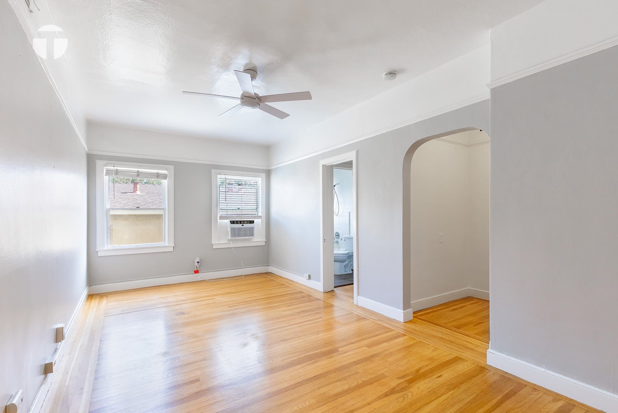 Sacramento Apartment: 2131 J St