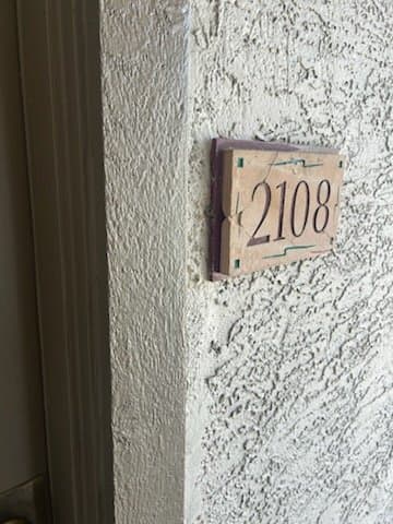 Scottsdale Condo: 11375 E Sahuaro Dr