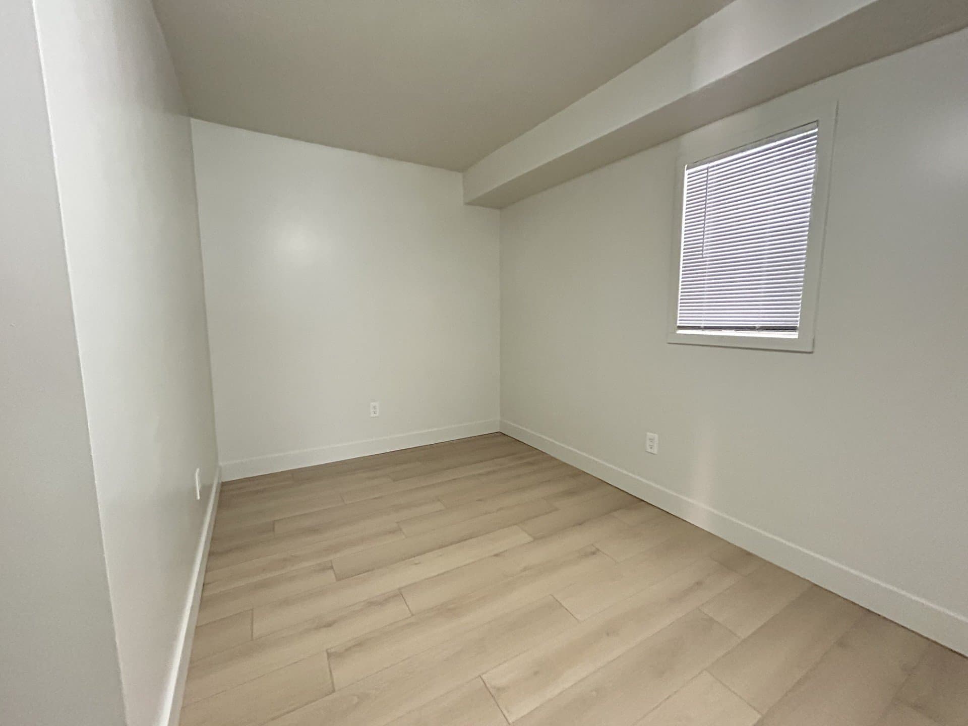 Sandy Condo: 8583 S 40 E