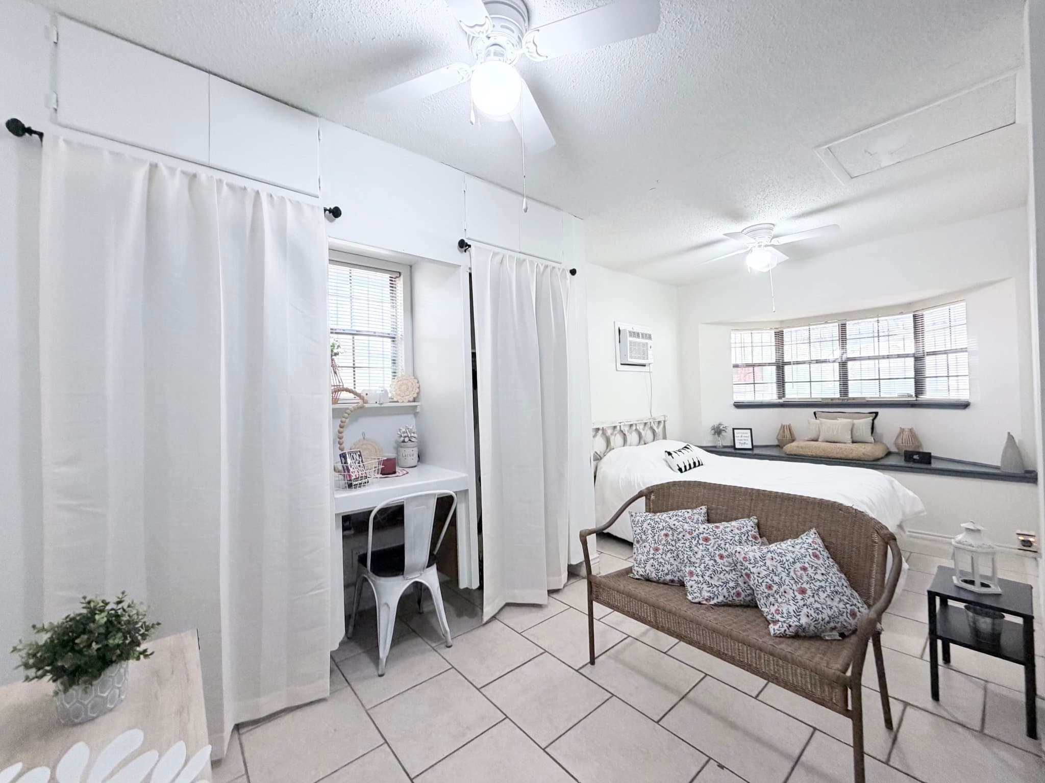 San Antonio Apartment: 7418 Meadow Cliff St