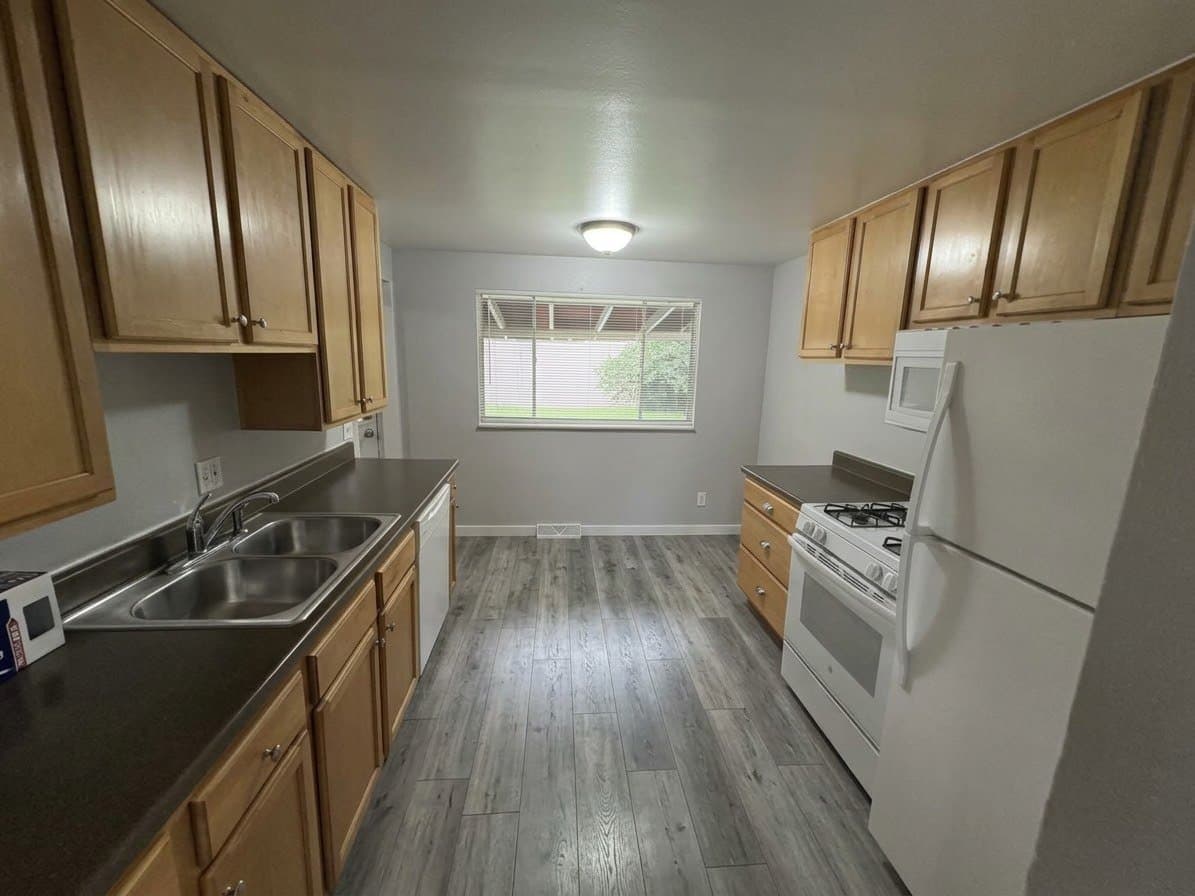 Denver House: 7641 Elmwood Ln
