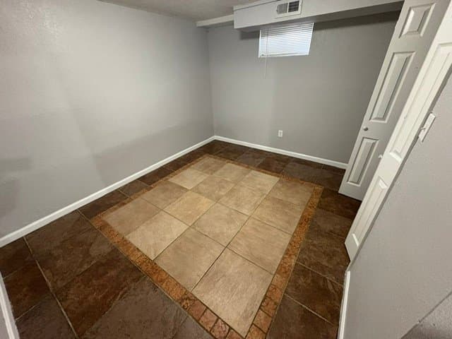 Denver House: 7641 Elmwood Ln