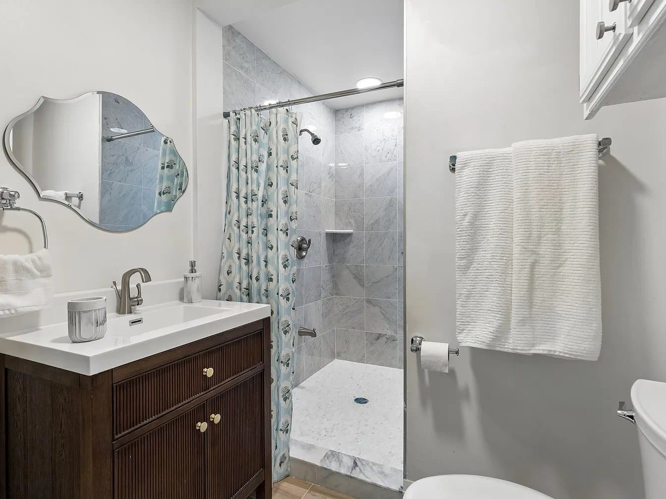 Colleyville House: 1212 W Murphy Rd