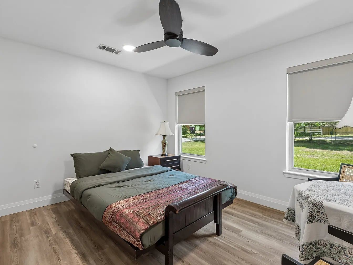 Colleyville House: 1212 W Murphy Rd