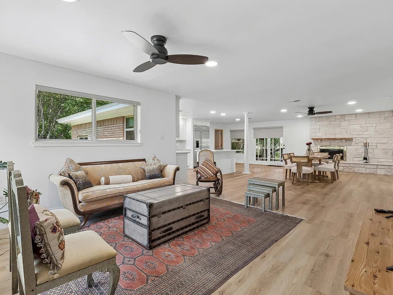Colleyville House: 1212 W Murphy Rd