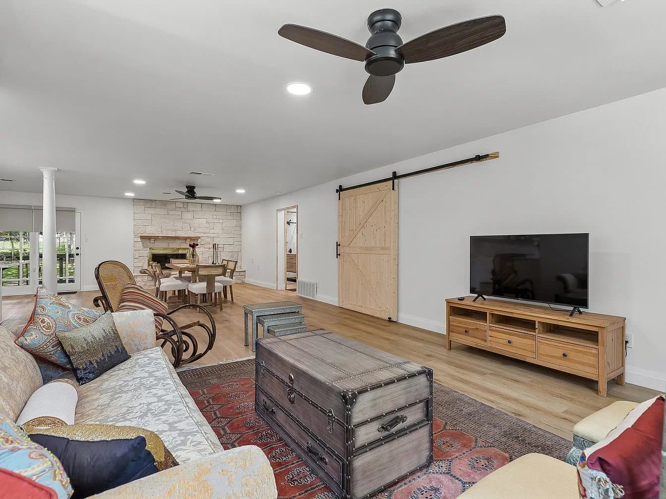 Colleyville House: 1212 W Murphy Rd