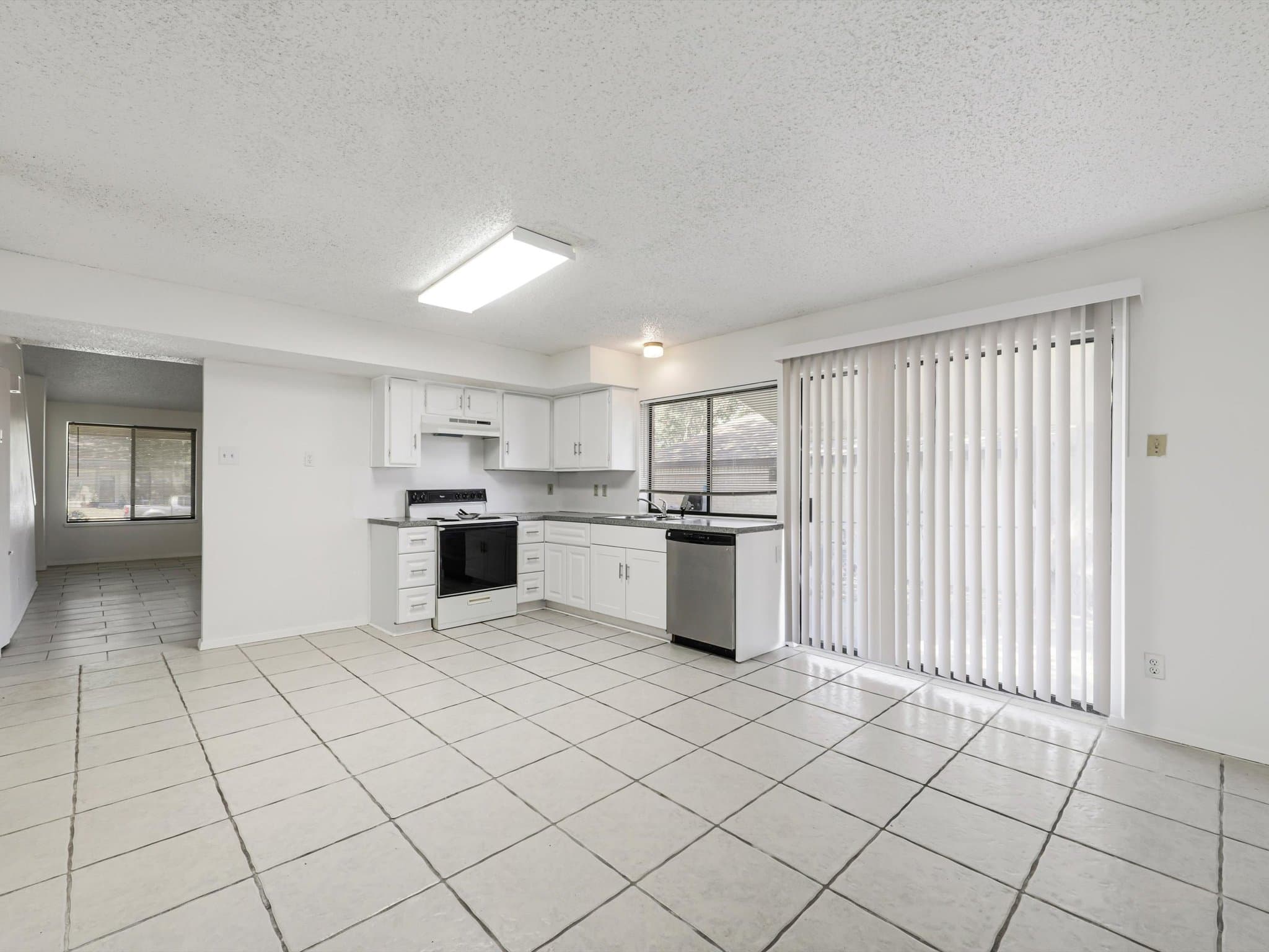 Garland House: 2826 Holy CCross