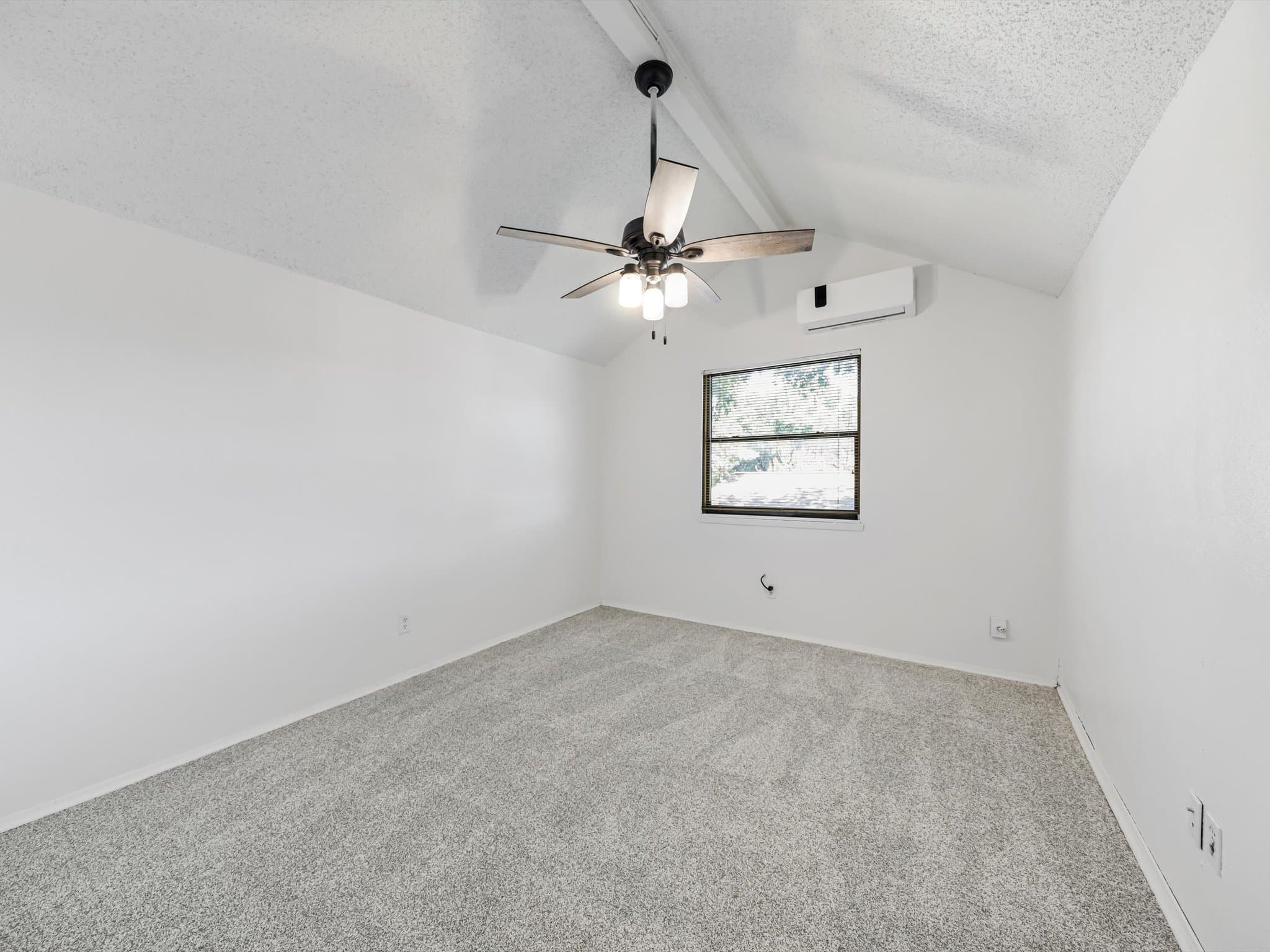 Garland House: 2826 Holy CCross
