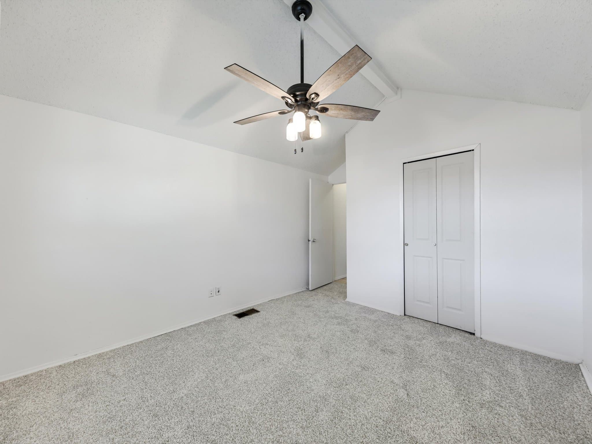 Garland House: 2826 Holy CCross
