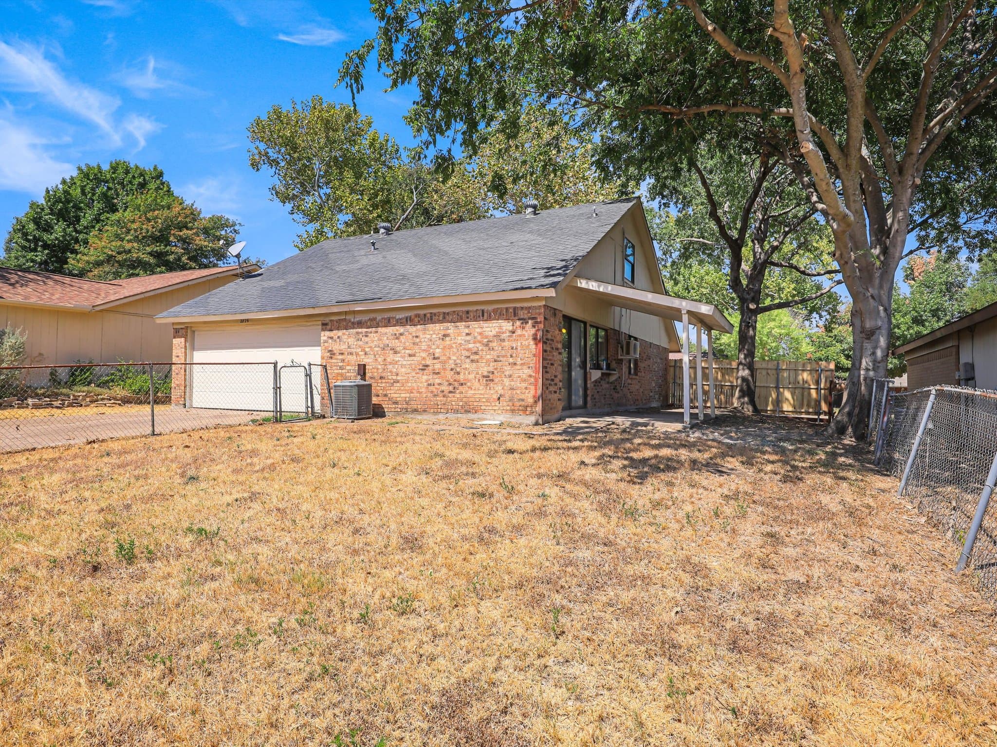 Garland House: 2826 Holy CCross