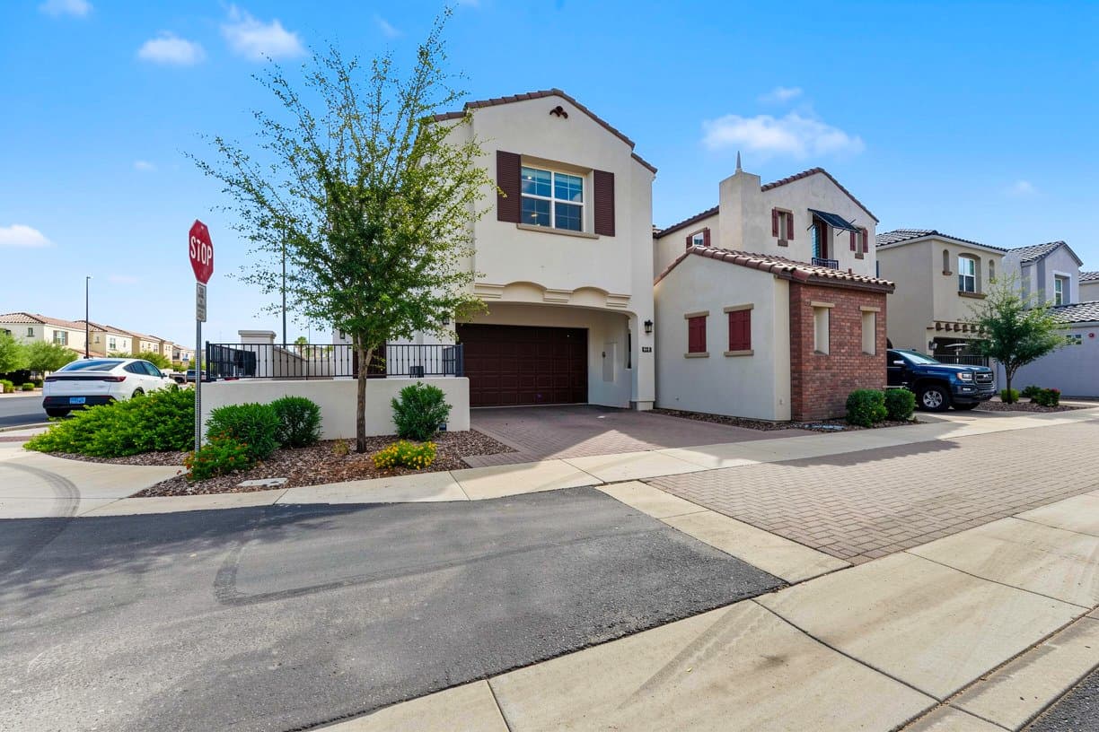 Gilbert House: 1497 E Megan St