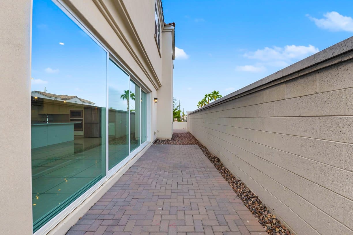 Gilbert House: 1497 E Megan St