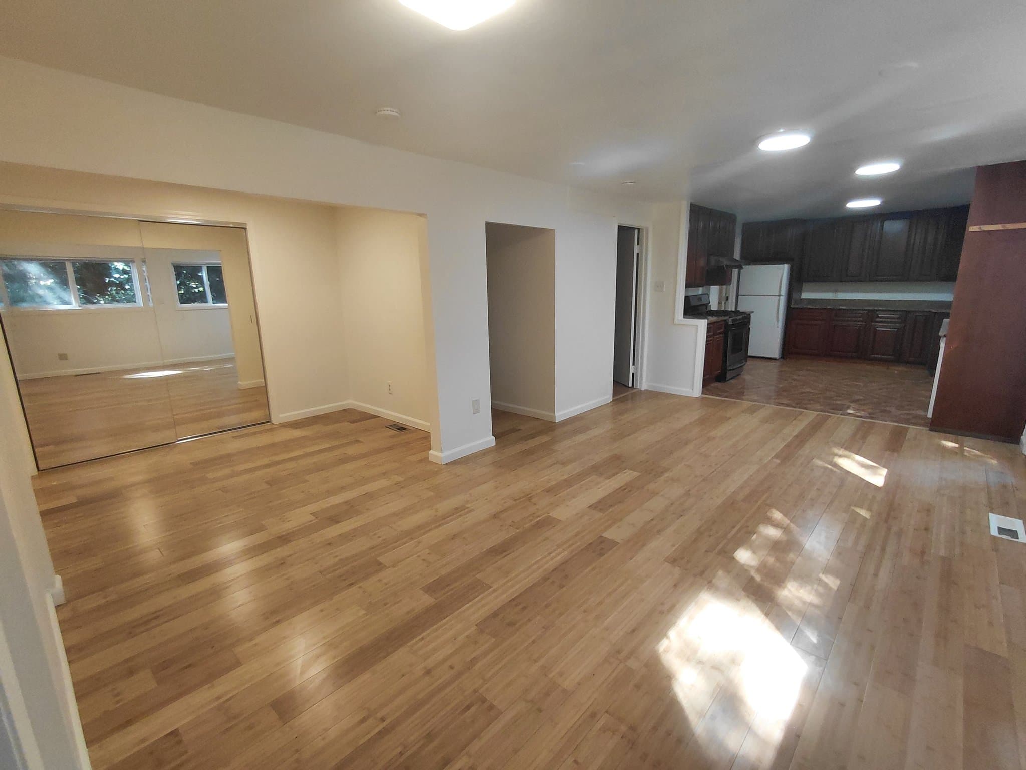 Richmond Apartment: 6170 Plymouth Ave
