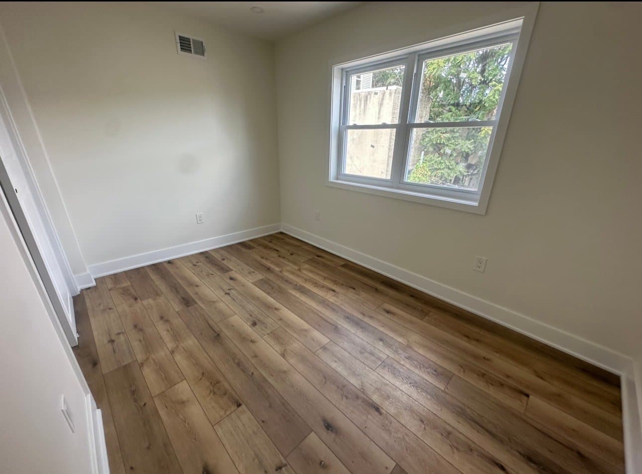 PHILADELPHIA House: 539 McClellan street