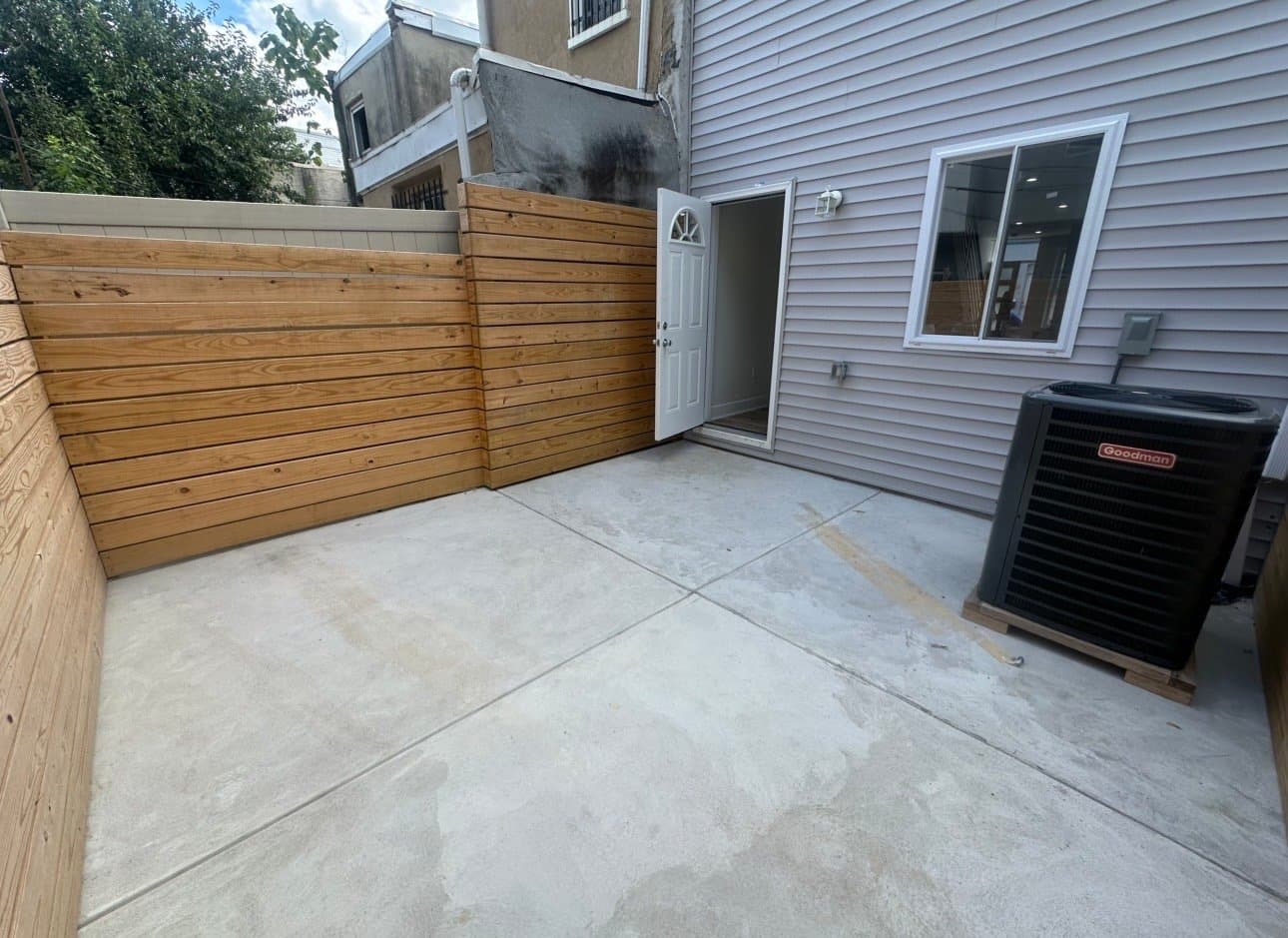 PHILADELPHIA House: 539 McClellan street