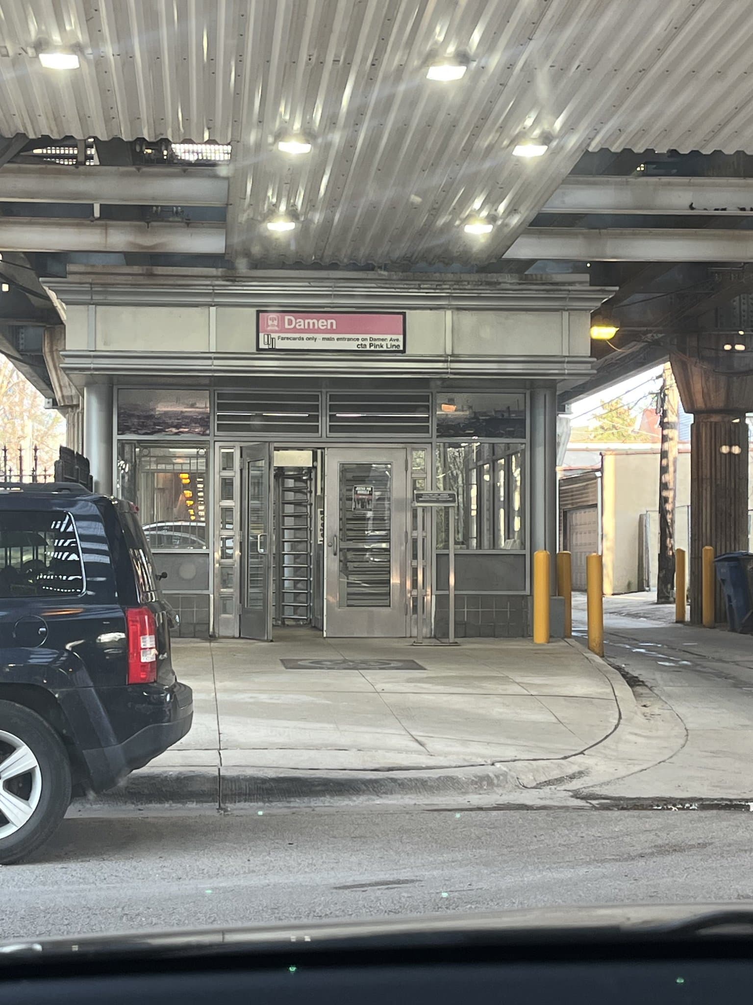 Chicago Multiplex: 2058 W Cullerton Ave