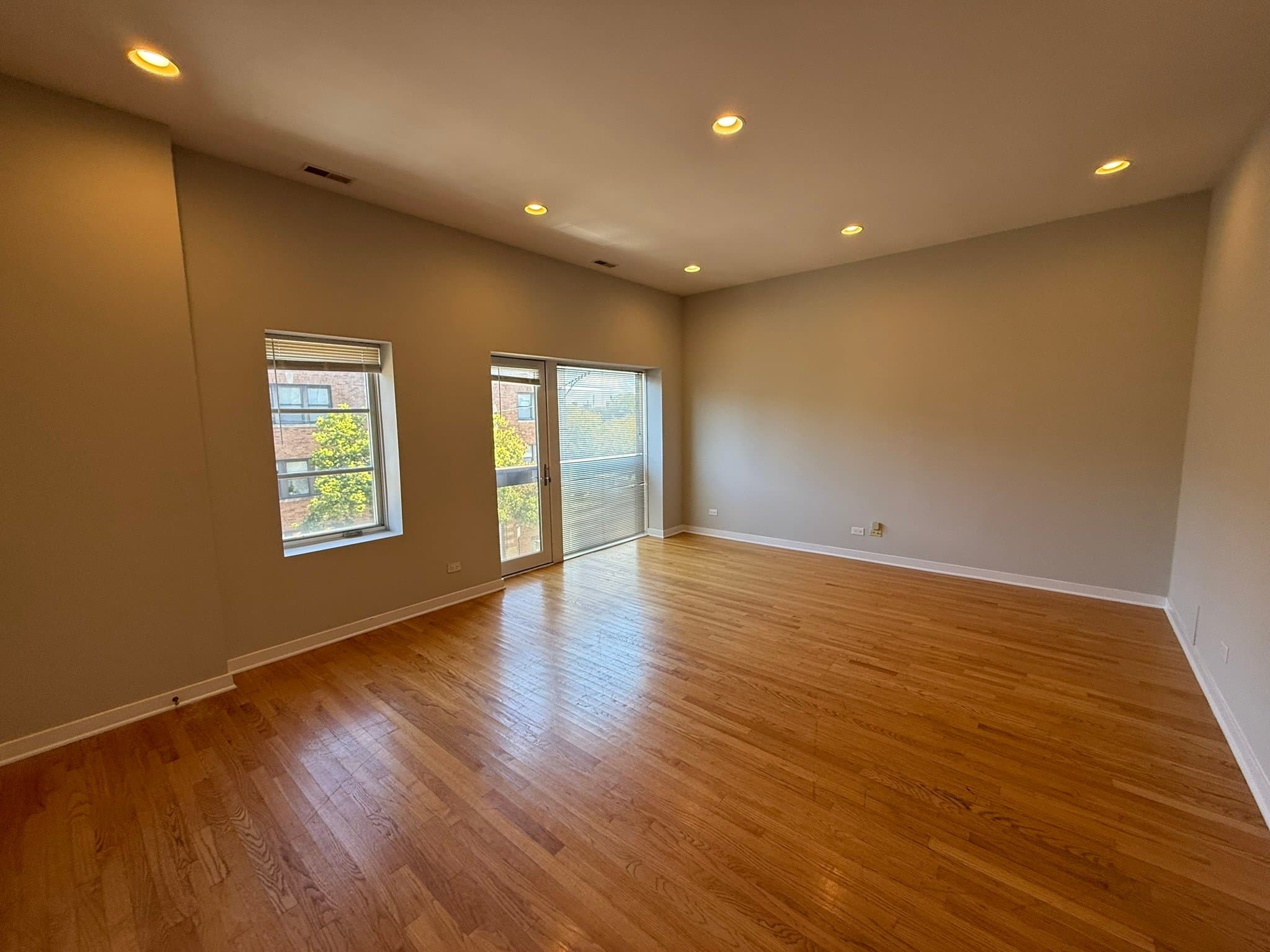Chicago Condo: 44 N Paulina