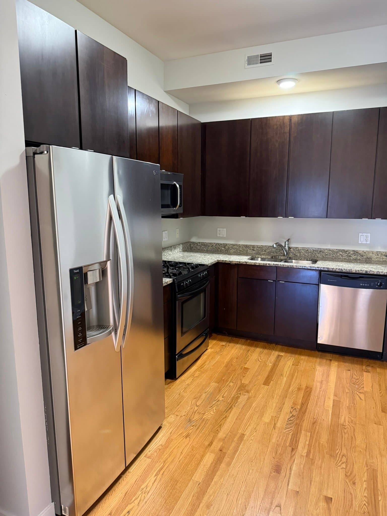Chicago Condo: 44 N Paulina