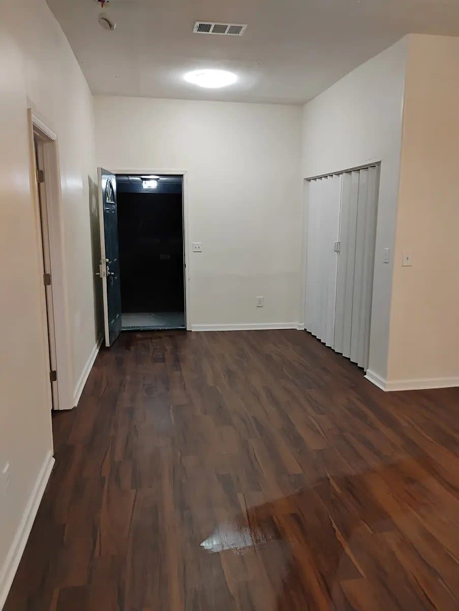 Jacksonville House: 5837 Christobel Ave