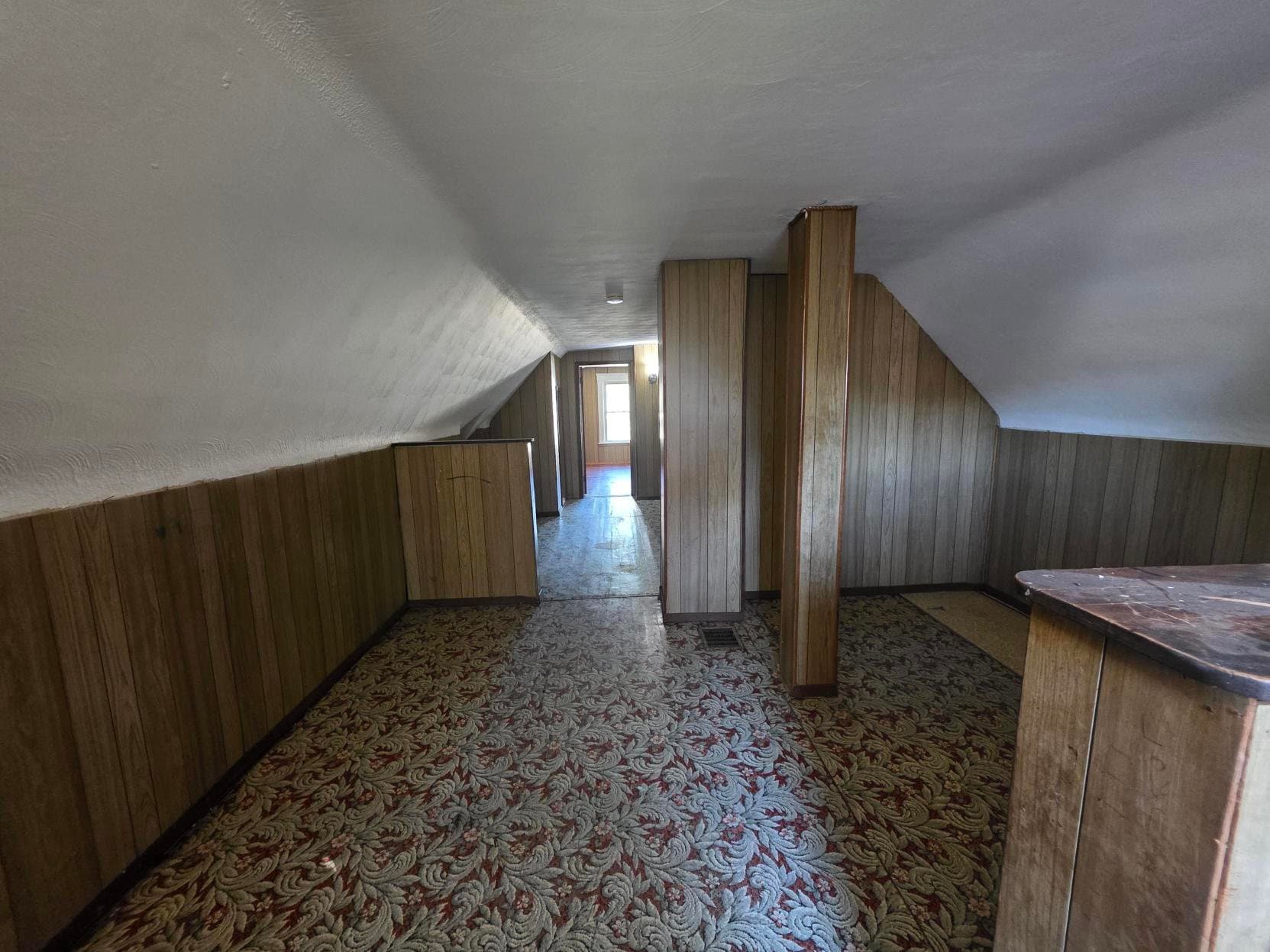 Cleveland House: 3836 E 72nd St