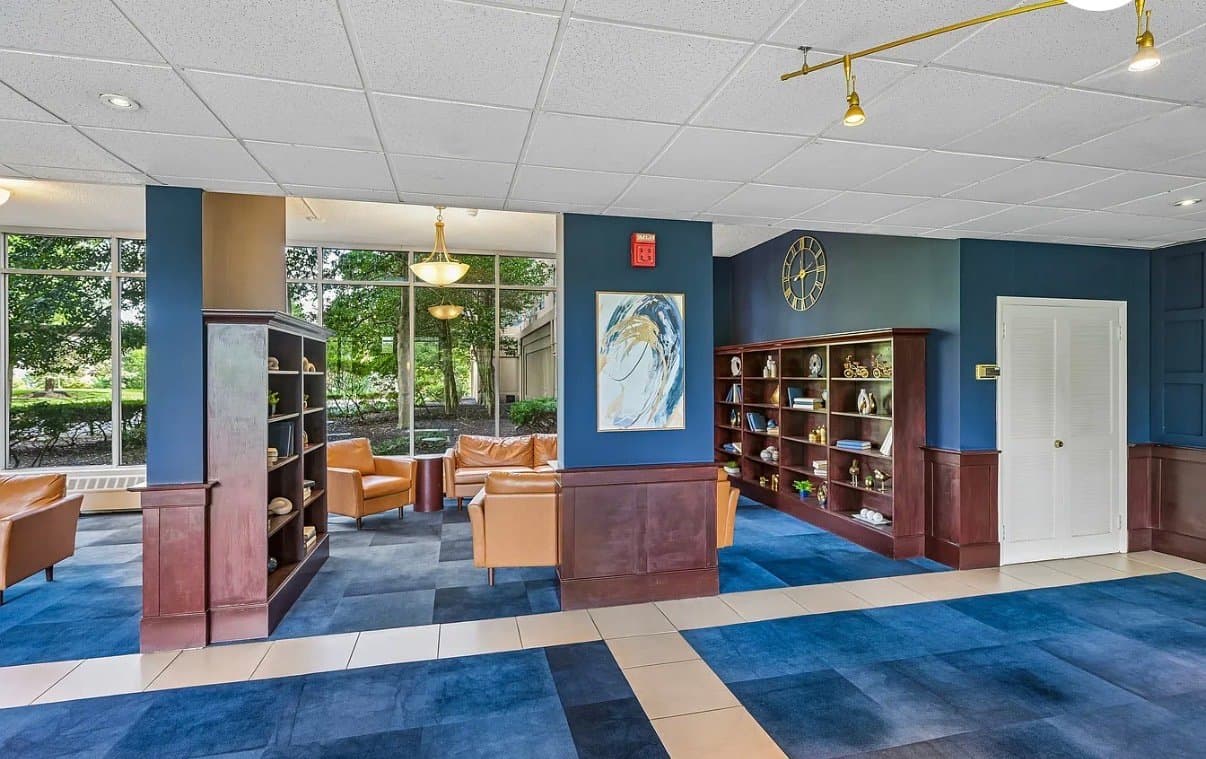 Bryn Mawr Condo: 1030 E Lancaster Ave