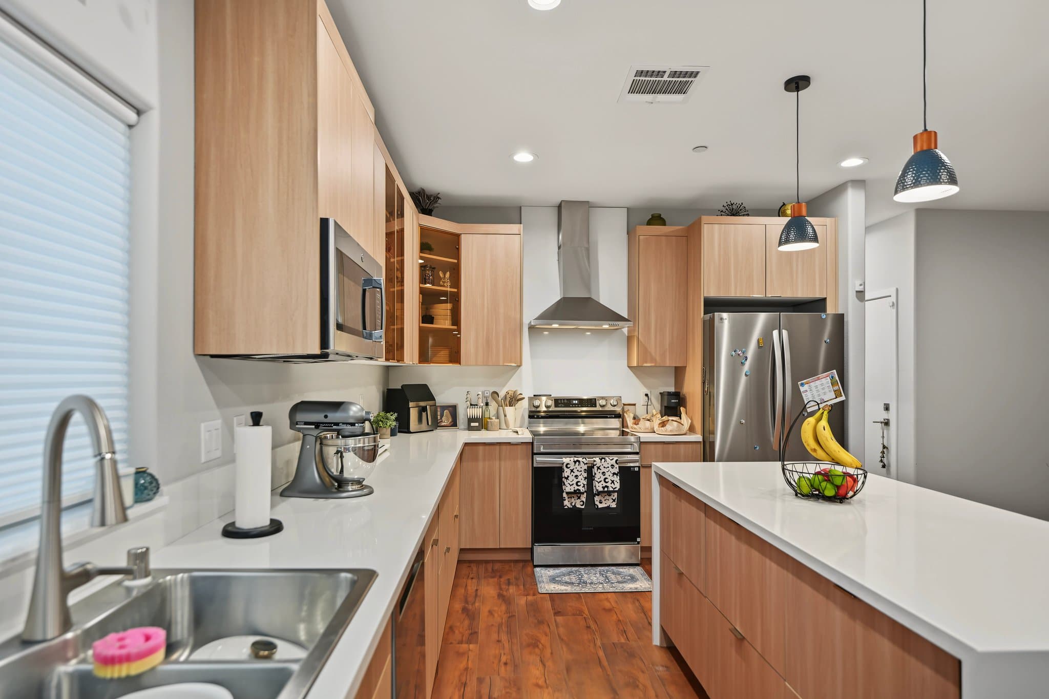 Lancaster House: 4858 W Avenue L2