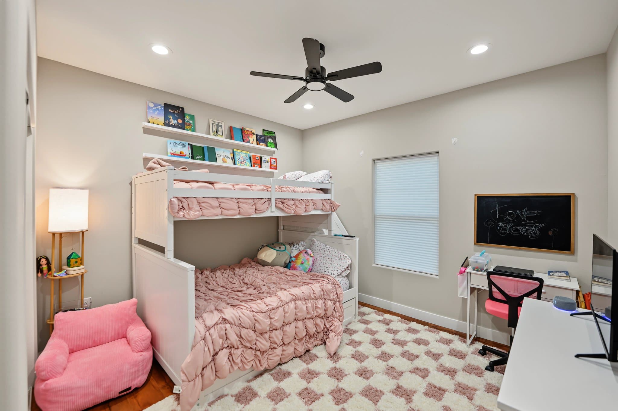 Lancaster House: 4858 W Avenue L2